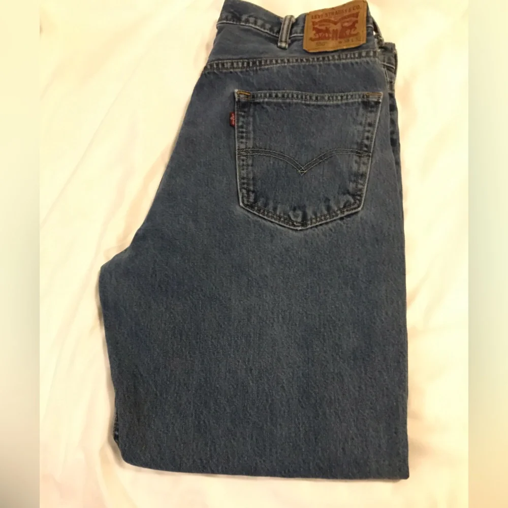 Levi’s 550 Mens size 38 W x 32 L - Picture 4 of 9